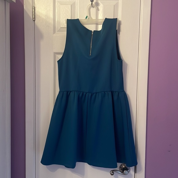 H&M divided babydoll dress - Picture 3 of 6